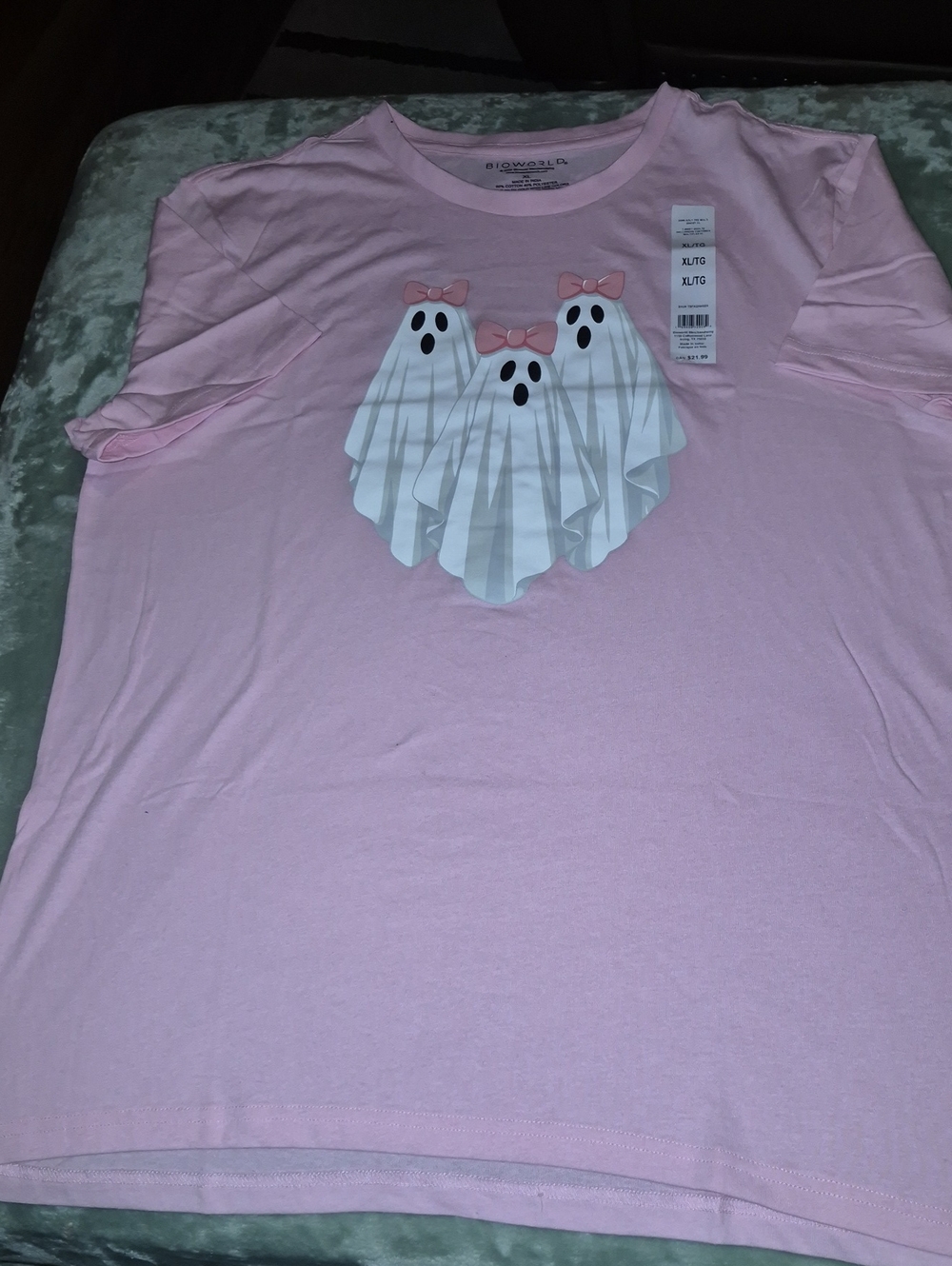 Bioworld Pink Short-Sleeve Tee with Ghost Trio and Bows Ptp23"